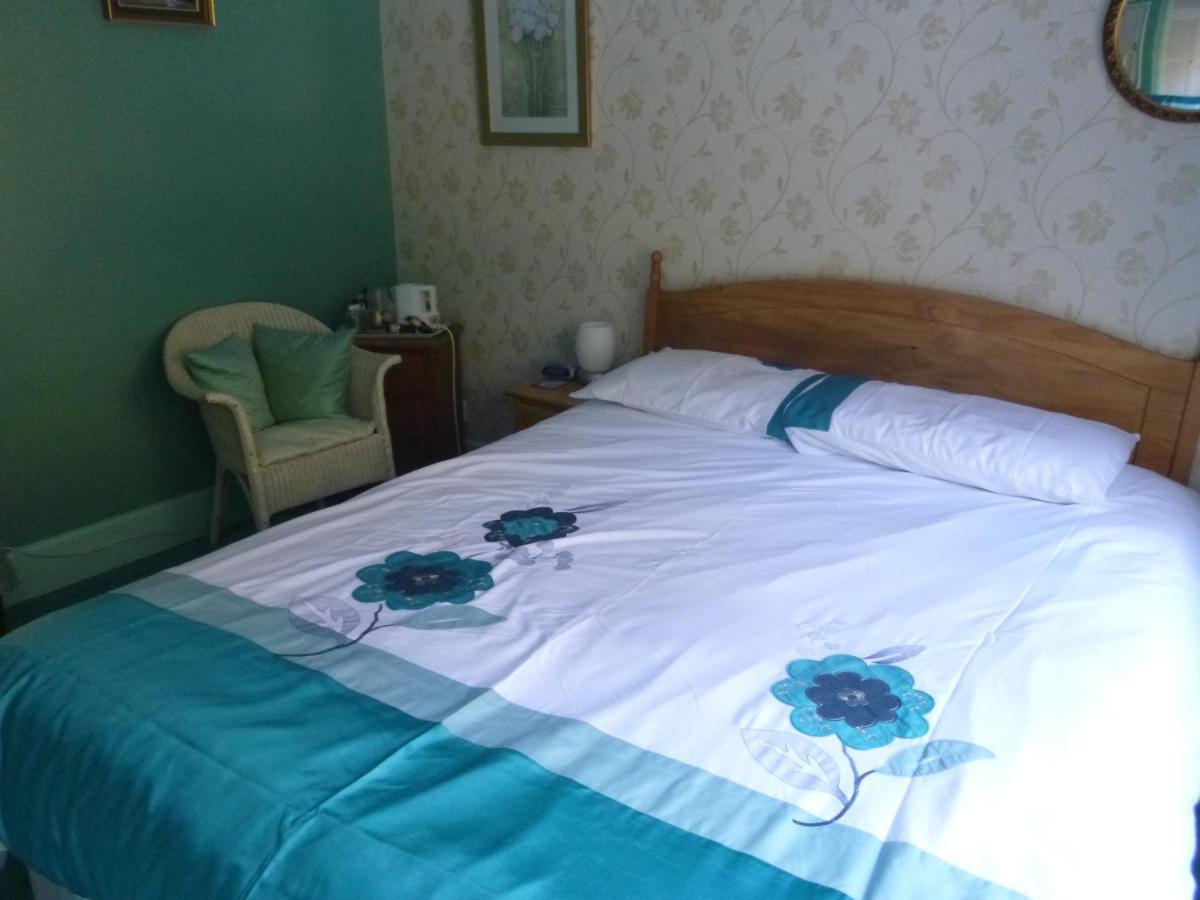 Chart House Bed And Breakfast Dorking Exterior foto