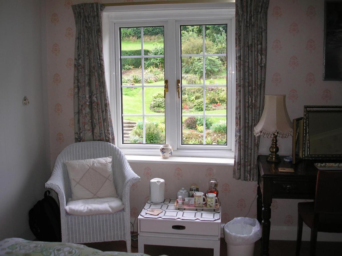 Chart House Bed And Breakfast Dorking Exterior foto